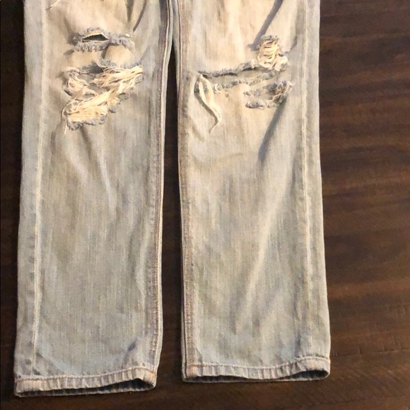 Women’s American Eagle Tomgirl Jeans - Picture 2 of 4